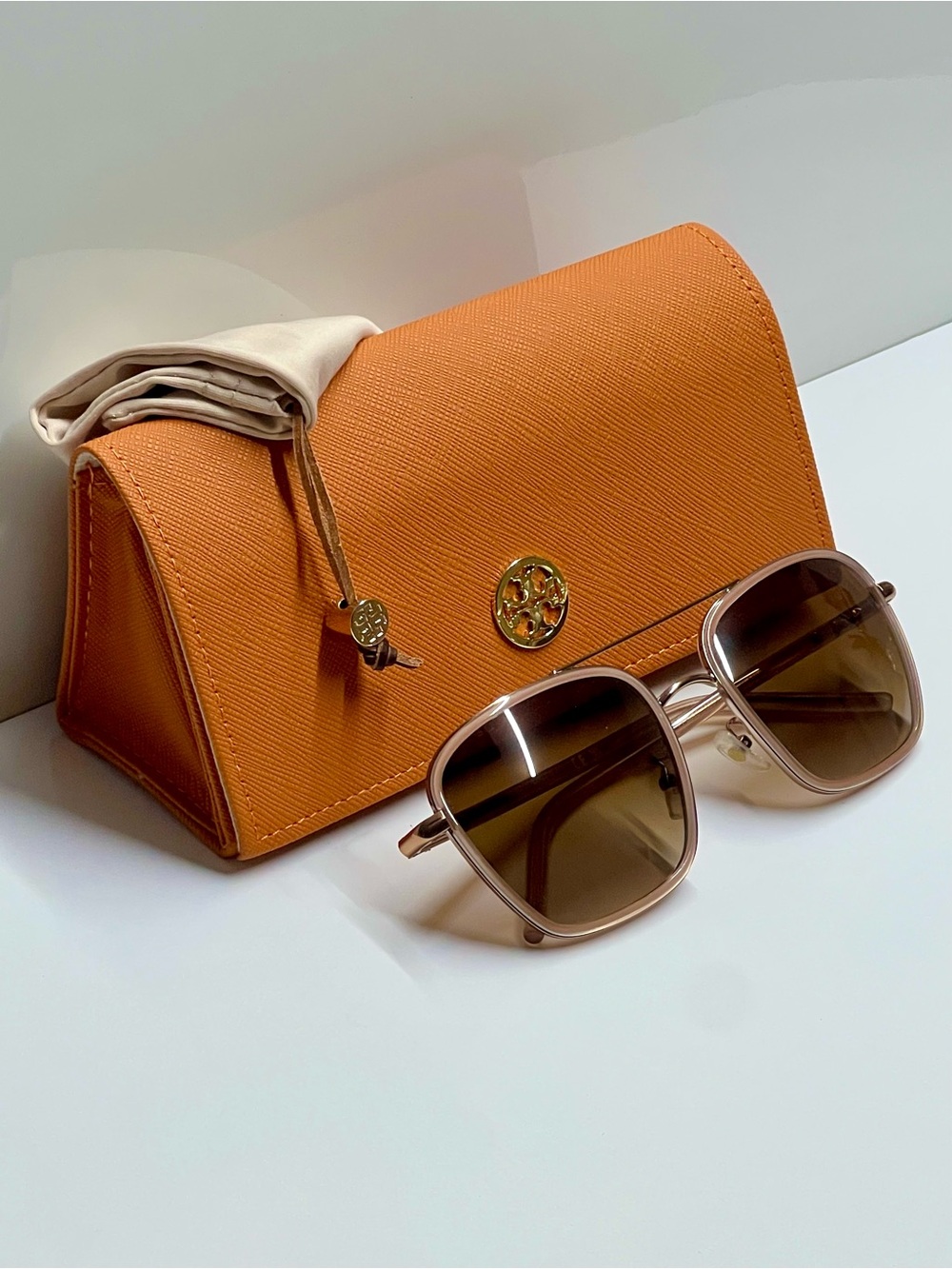 Tory Burch sunglasses - Picture 3 of 7